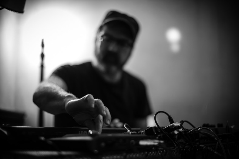 40497952205_405f072592_h